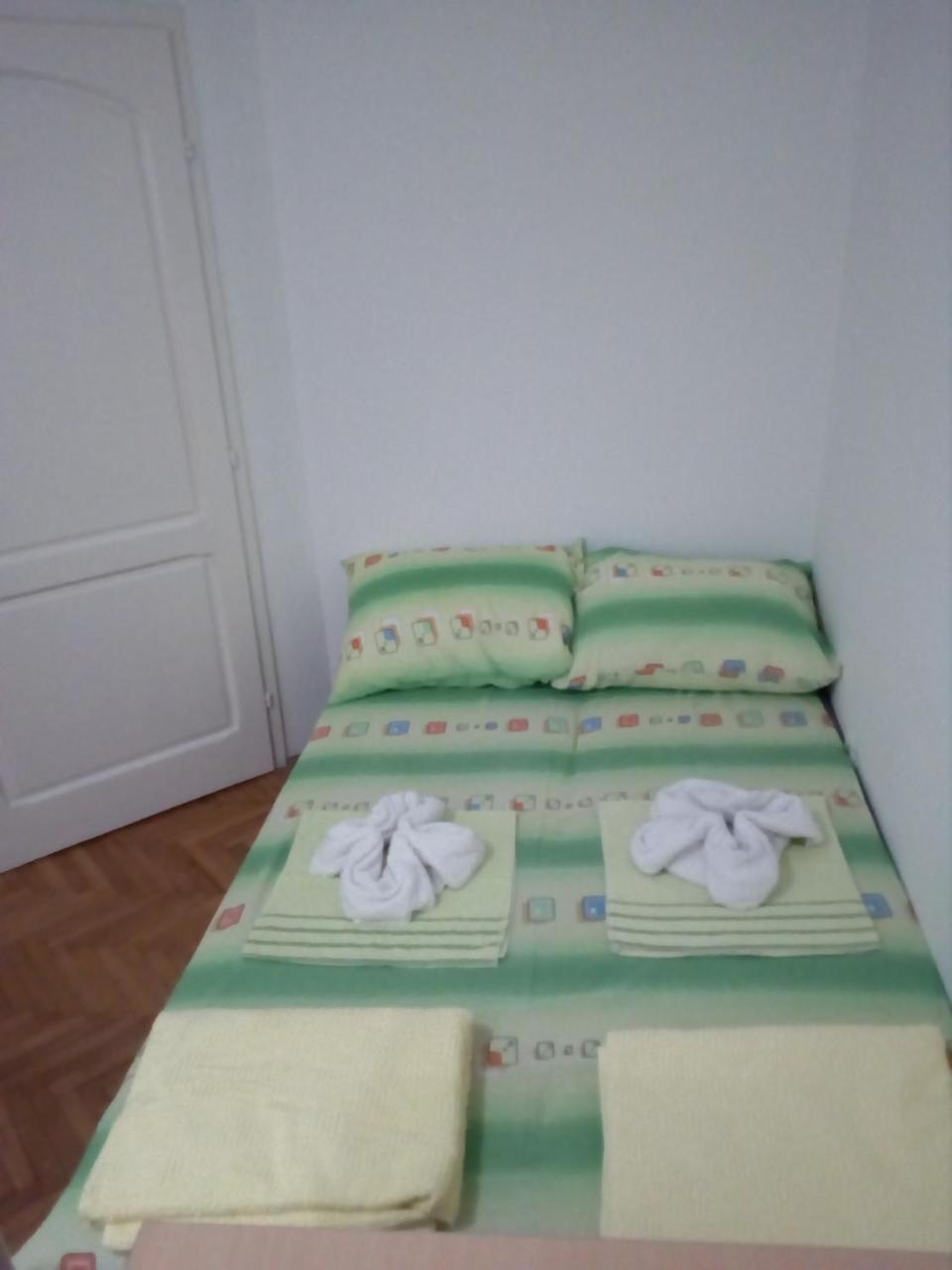 Hostel Corner 021 Novi Sad Exteriör bild
